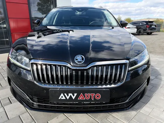 Skoda Superb Combi 2022 photo 2