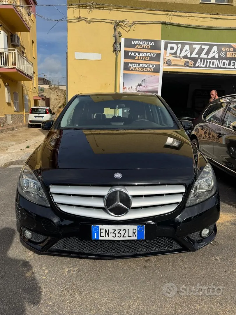 Mercedes-Benz B 180 2012 photo 3