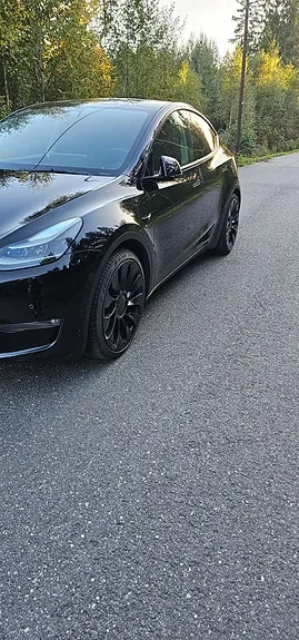 Tesla Model Y 2022 photo 3