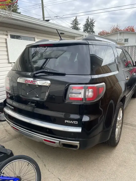 GMC Acadia 2016 photo 2