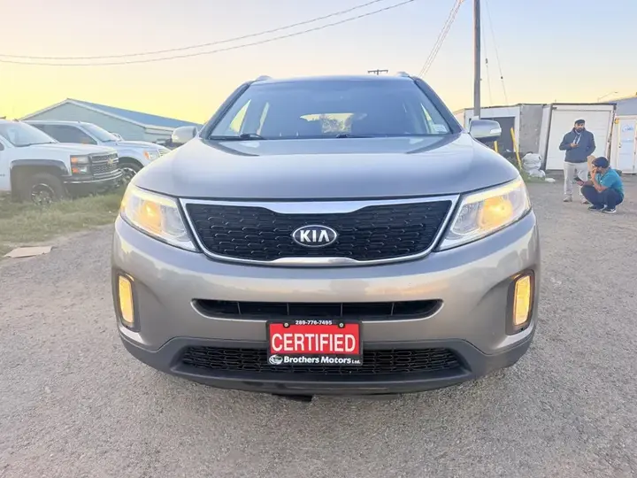 Kia Sorento 2015 photo 2