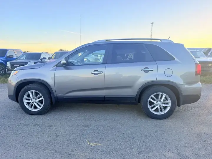 Kia Sorento 2015 photo 3