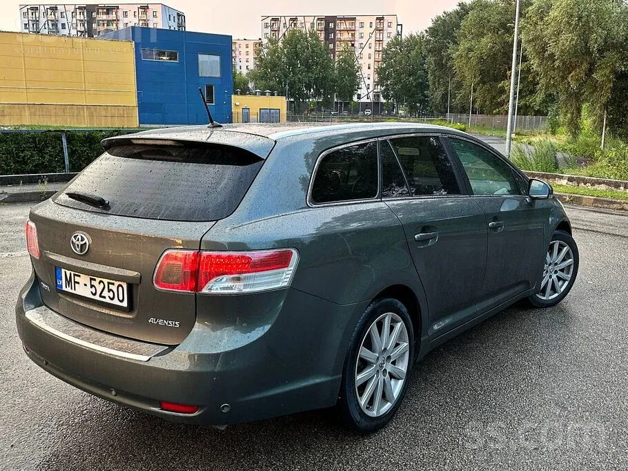 Toyota Avensis 2009 photo 4
