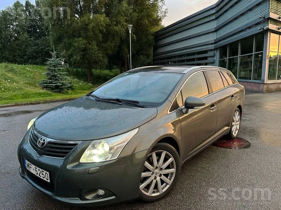 Toyota Avensis 2009 photo 2