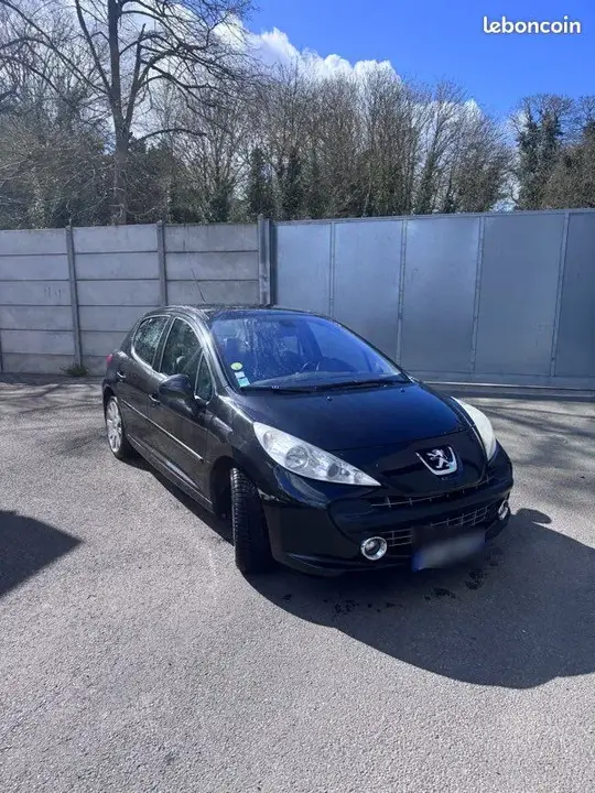 Peugeot 207 2007 photo 2