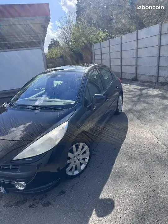 Peugeot 207 2007 photo 3