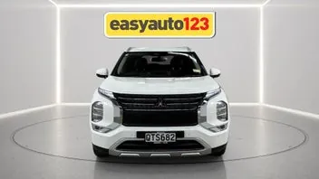 Mitsubishi Outlander 2024 photo 3