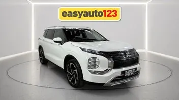 Mitsubishi Outlander 2024 photo 2