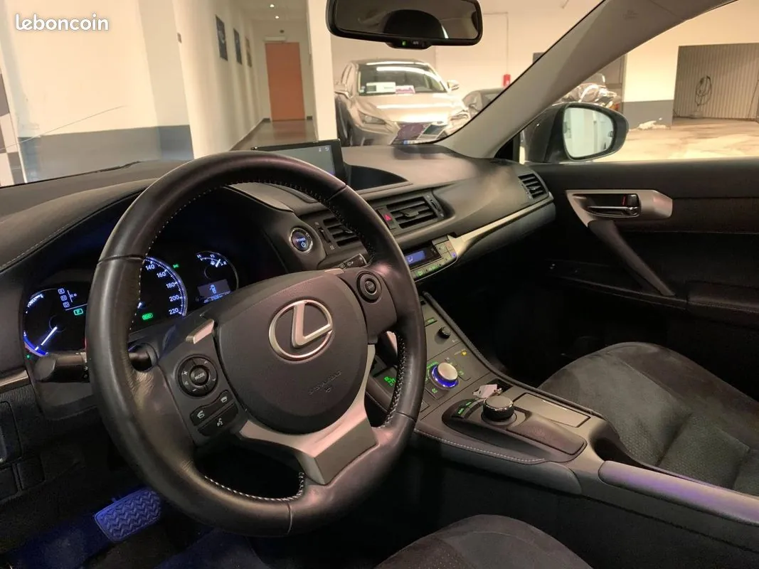 Lexus Ct 200H 2018 photo 4