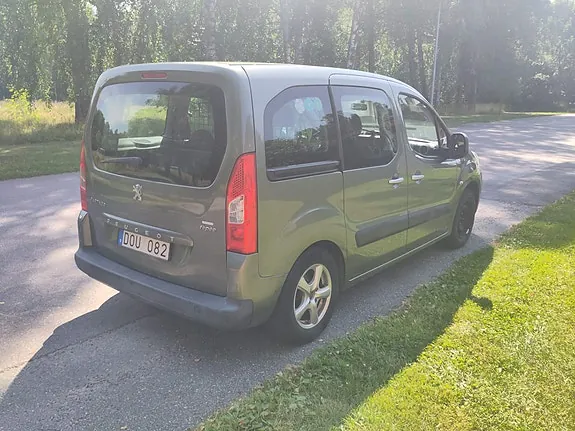 Peugeot Partner Tepee 2009 photo 2