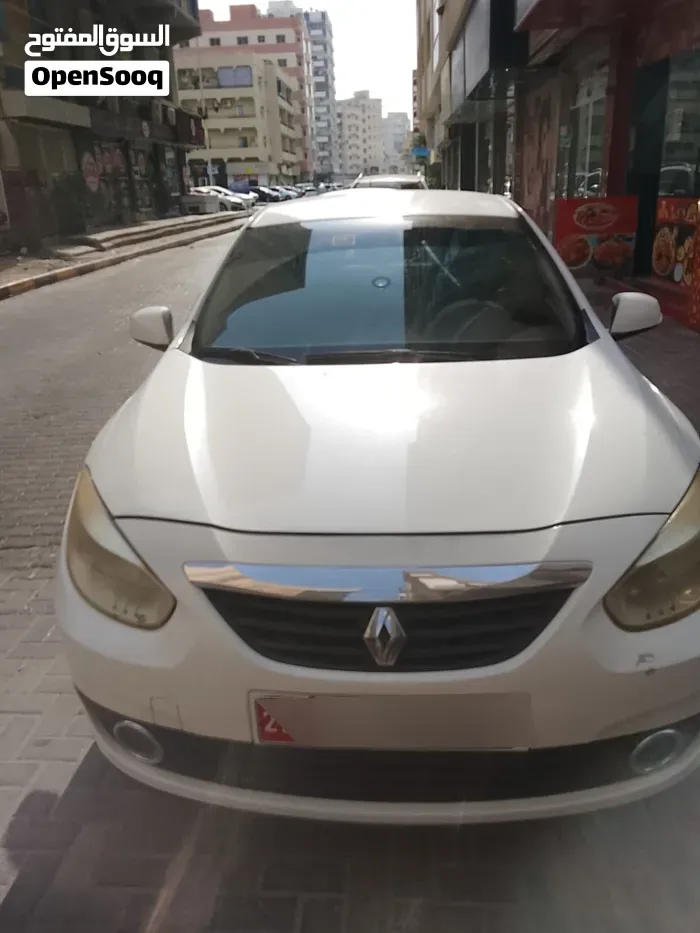Renault Fluence 2011 photo 2