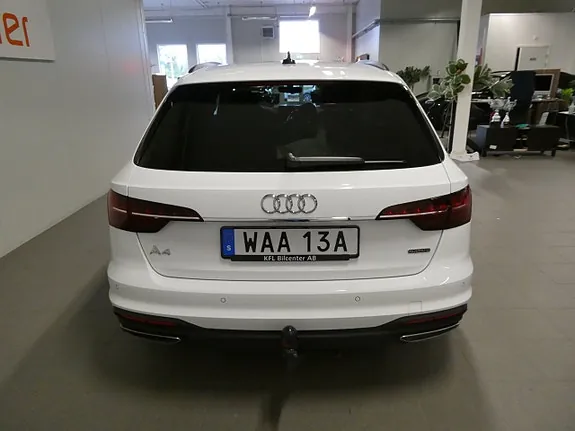Audi A4 2023 photo 5