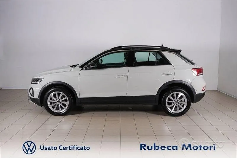 Volkswagen T-Roc 2023 photo 3