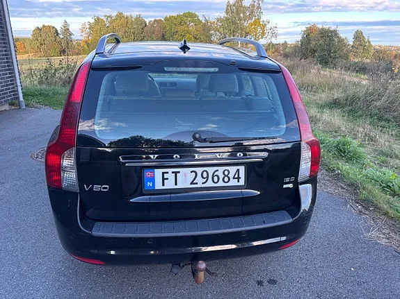 Volvo V50 2010 photo 4