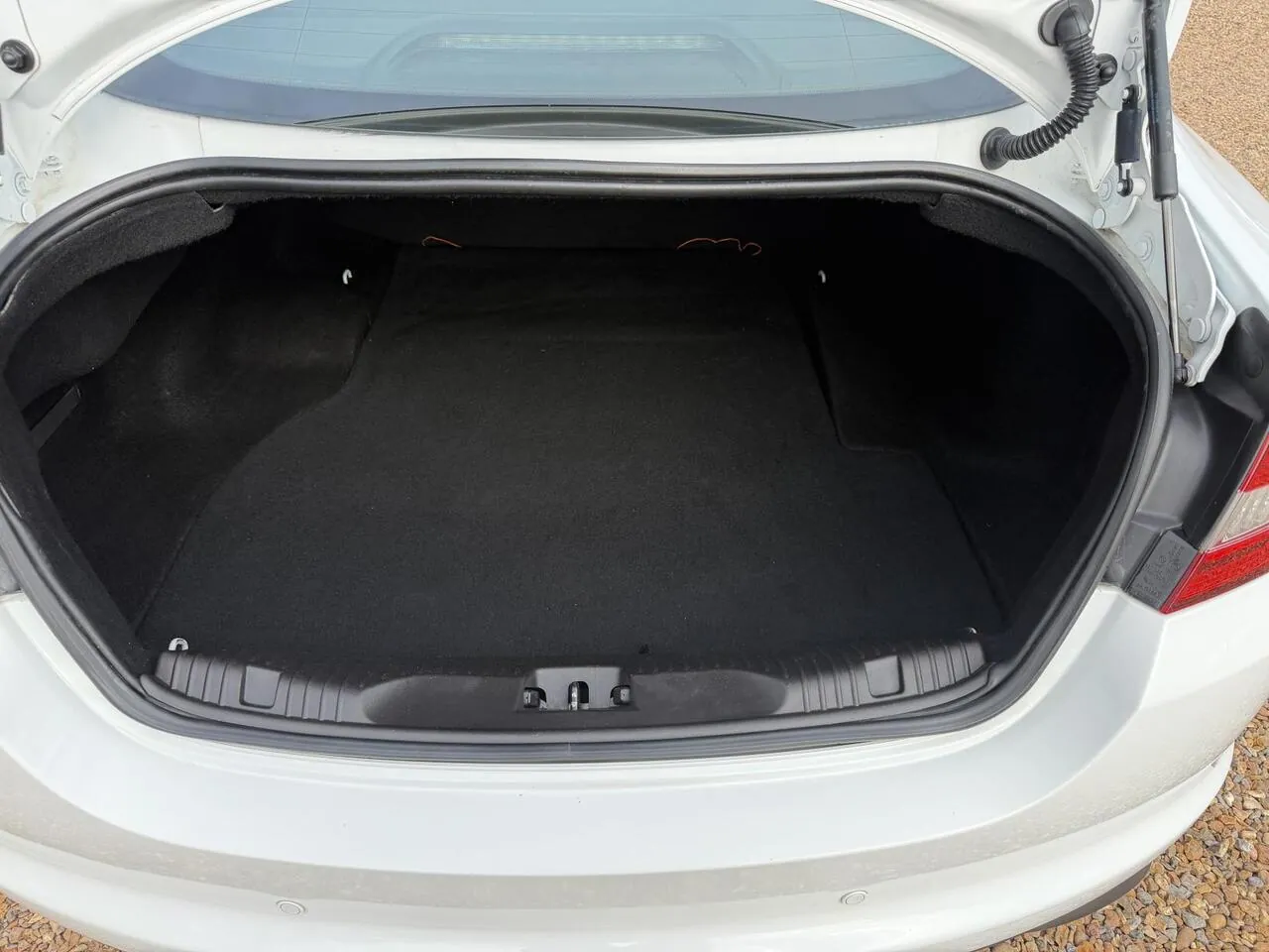 Jaguar Xf 2015 photo 3