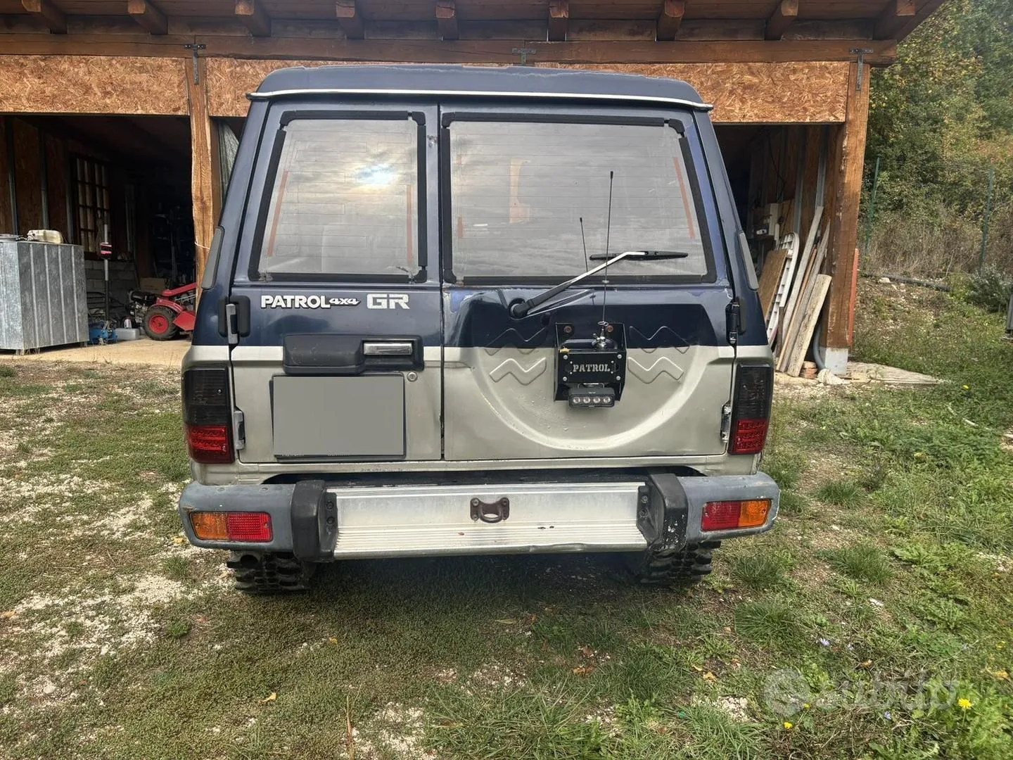 Nissan Patrol 1993 photo 4