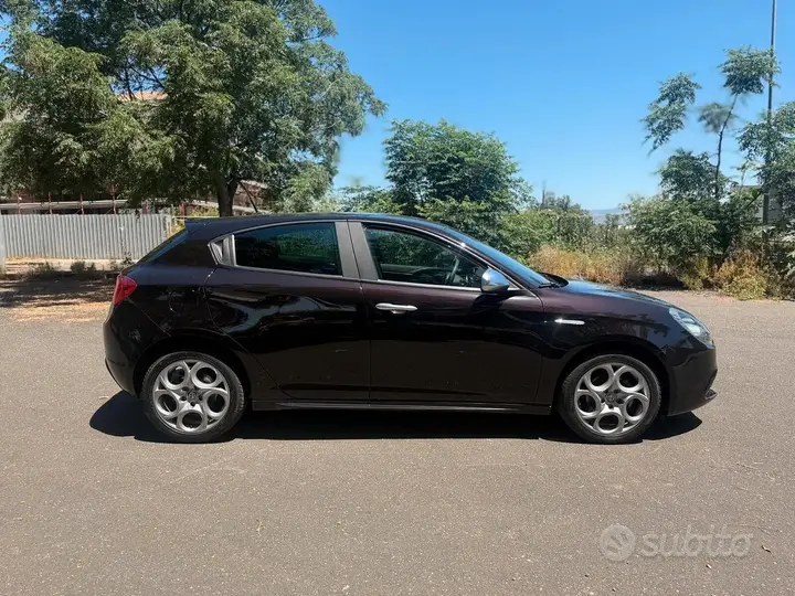 Alfa Romeo Giulietta 2018 photo 4