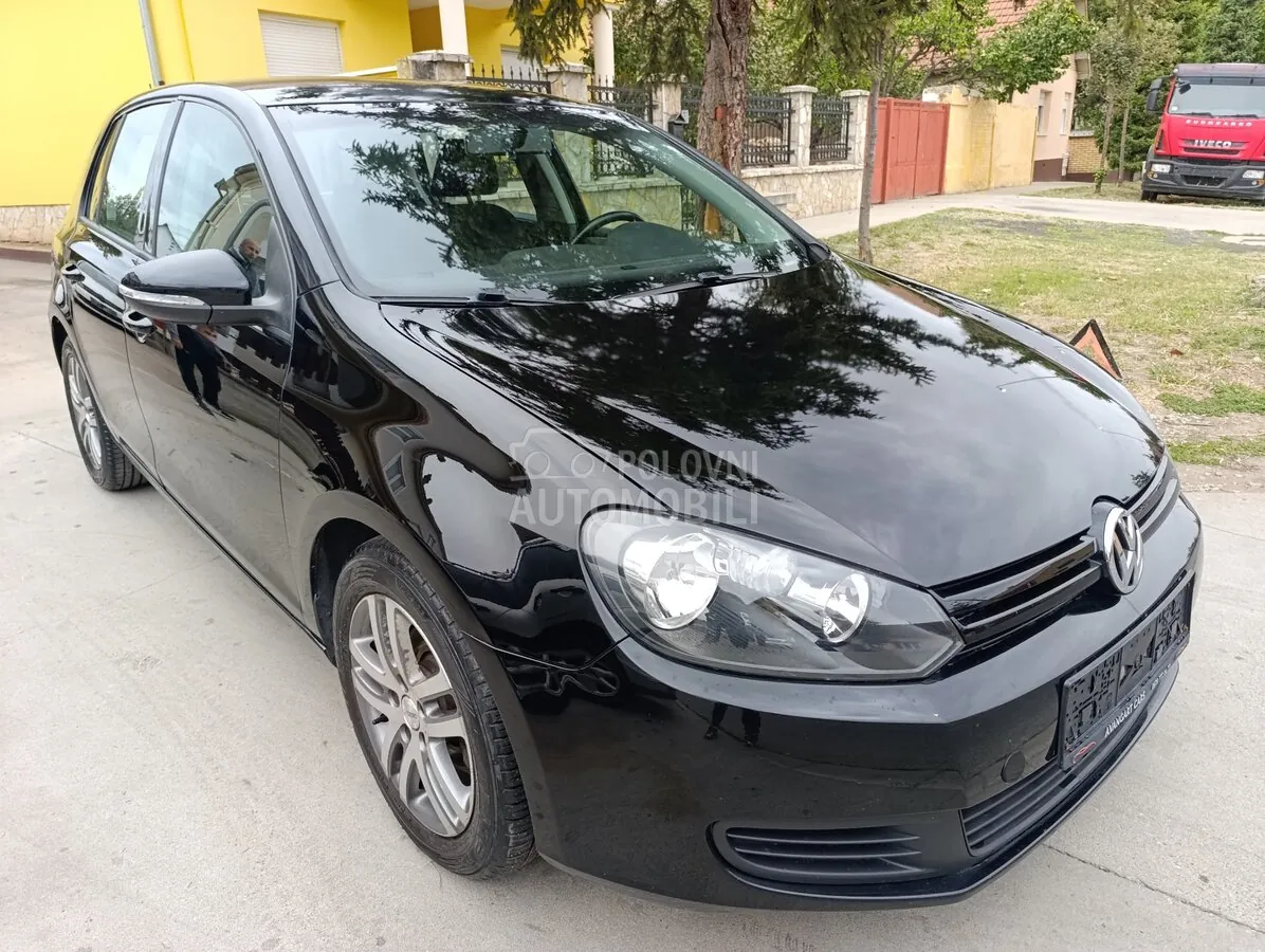 Volkswagen Golf 2010 photo 4
