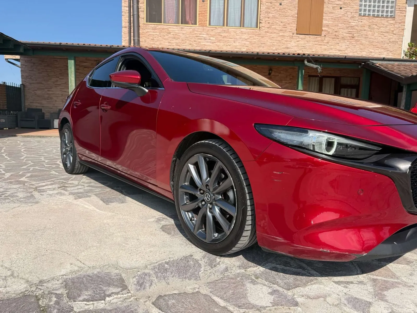 Mazda 3 2019 photo 2