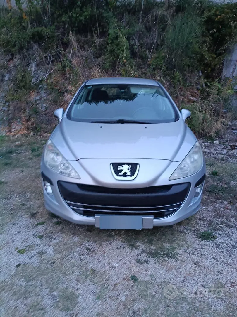 Peugeot 308 2008 photo 2