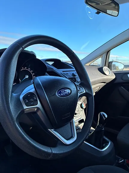 Ford Fiesta 2013 photo 5