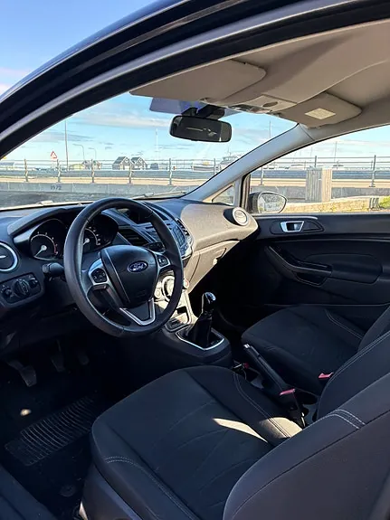 Ford Fiesta 2013 photo 4