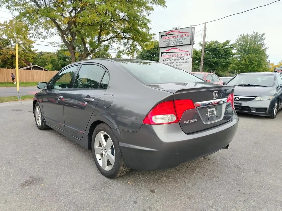 Honda Civic 2010 photo 3