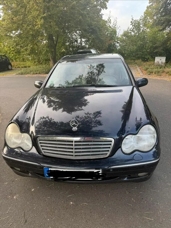 Mercedes-Benz C320