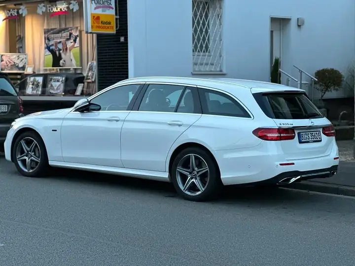 Mercedes-Benz E 300 De