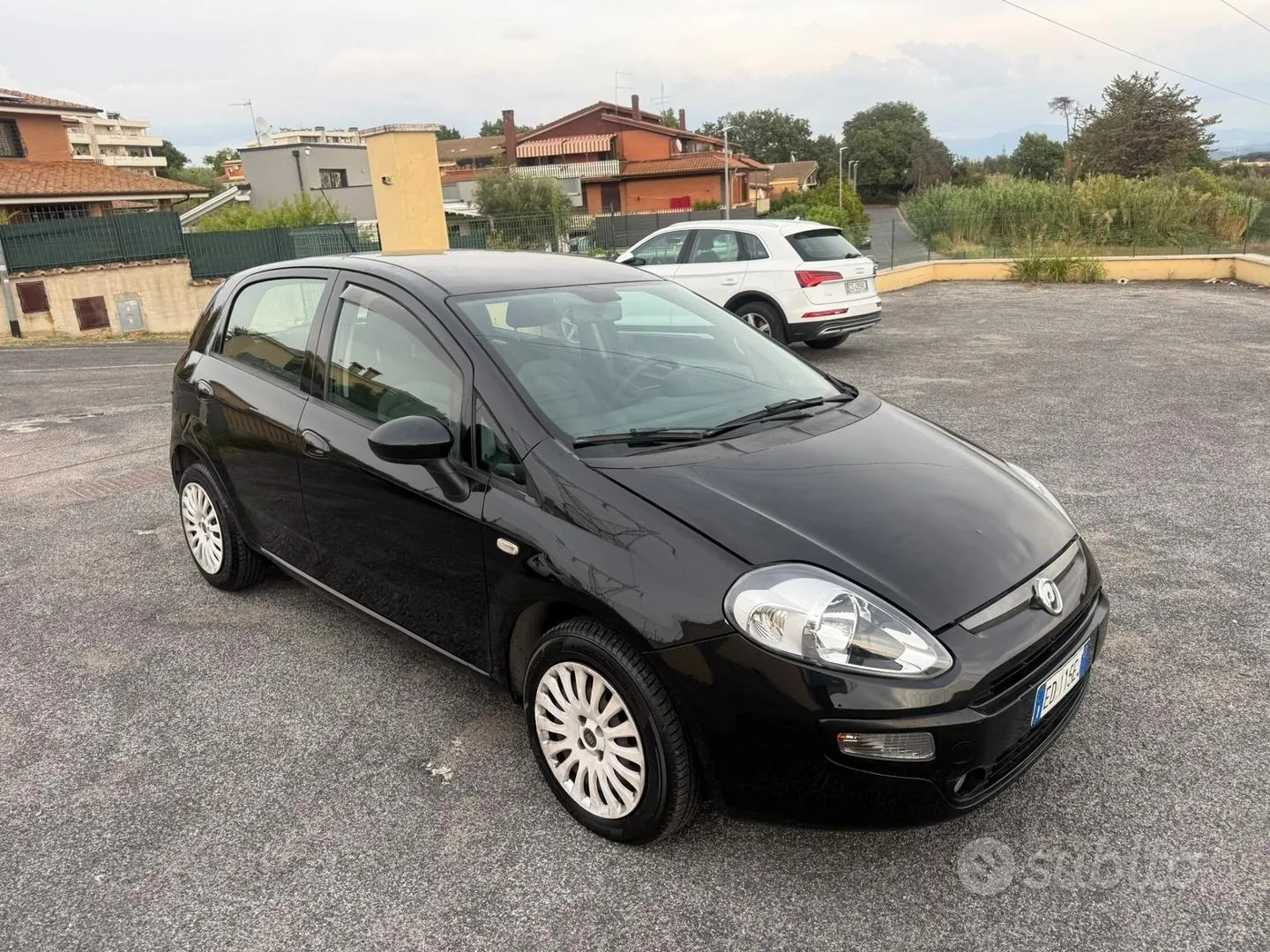 Fiat Punto Evo 2011 photo 2