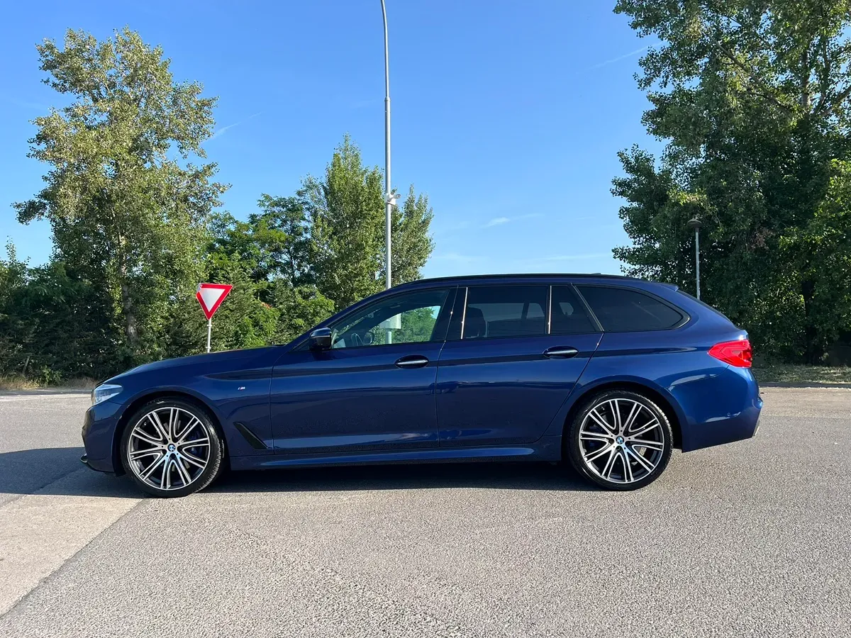 BMW 5 Series 2018 photo 2