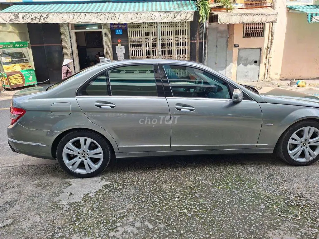 Mercedes-Benz C-Class 2010 photo 3