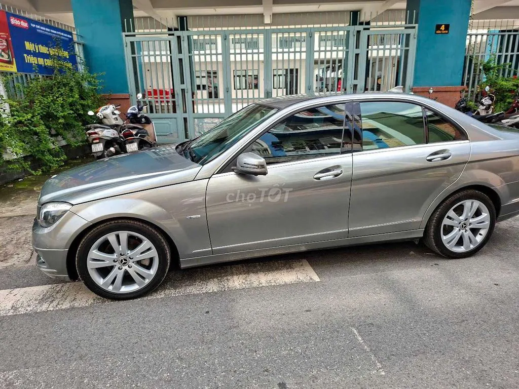 Mercedes-Benz C-Class 2010 photo 5
