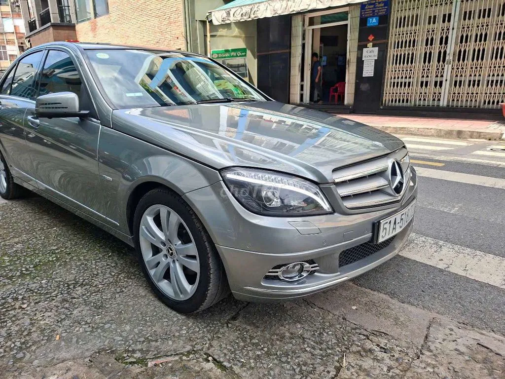 Mercedes-Benz C-Class 2010 photo 2