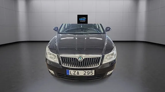 Skoda Octavia 2012 photo 2