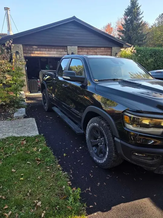 Dodge Ram 1500 2021 photo 2
