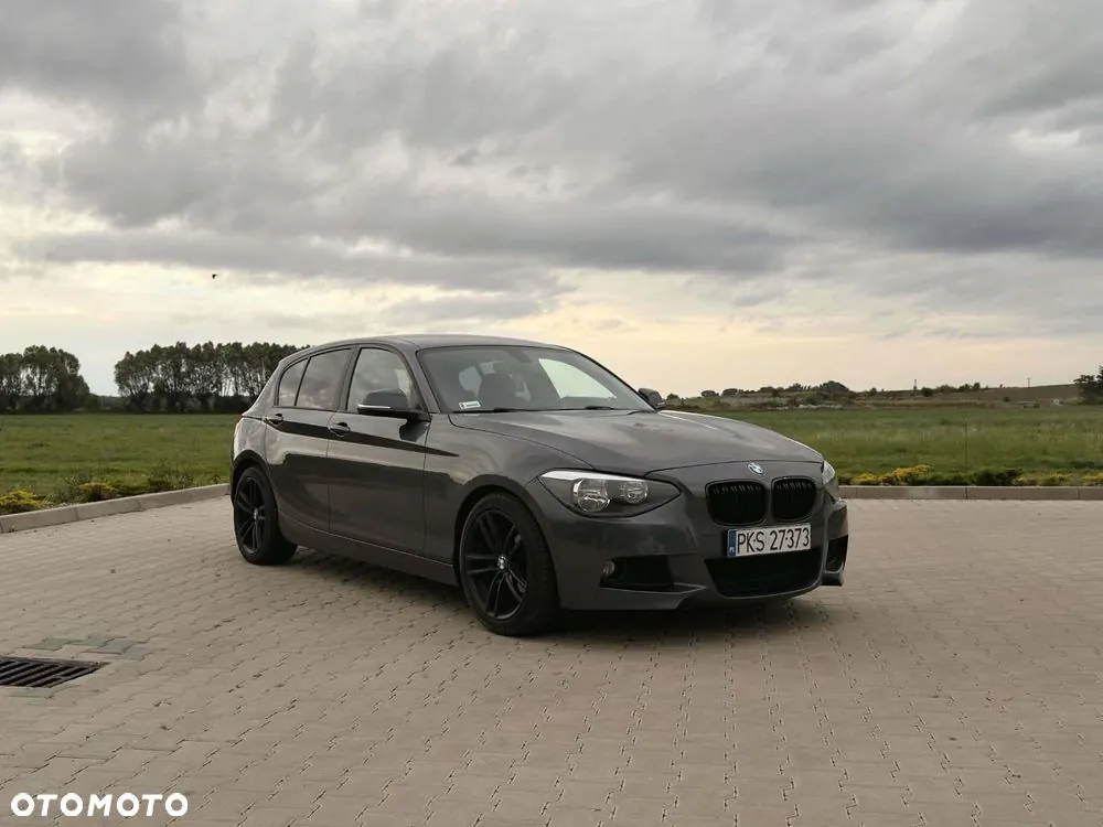 BMW 1 Series 2012 photo 2
