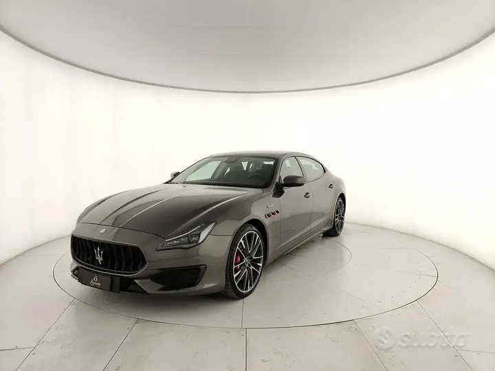 Maserati Quattroporte