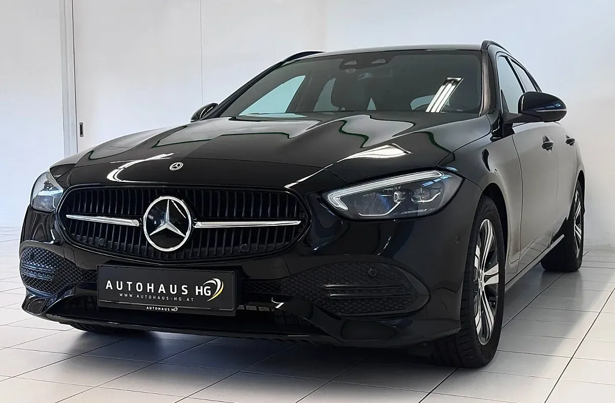 Mercedes-Benz C-Class 2023 photo 3