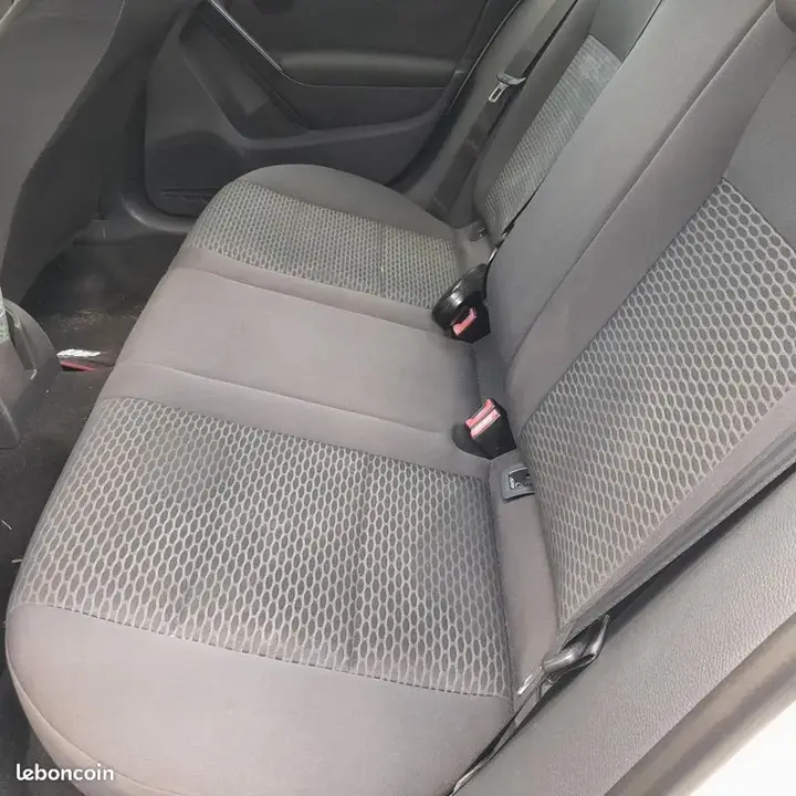 Volkswagen Golf 2011 photo 3