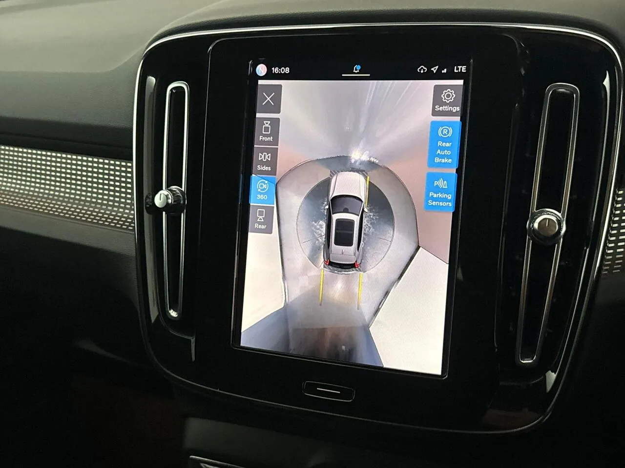 Volvo Xc40 2023 photo 5