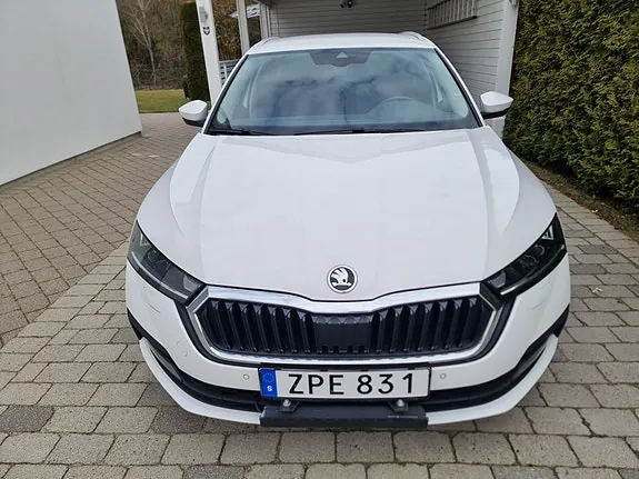 Skoda Octavia 2022 photo 2
