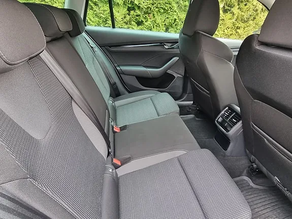 Skoda Octavia 2022 photo 3