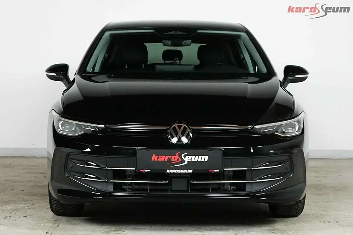 Volkswagen Golf 2025 photo 2