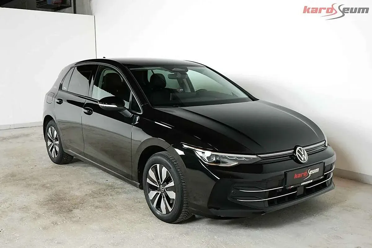 Volkswagen Golf 2025 photo 3