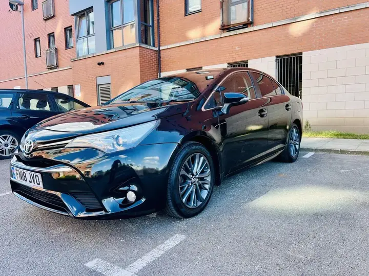 Toyota Avensis 2018 photo 3