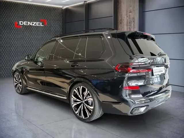 BMW X7 2026 photo 3