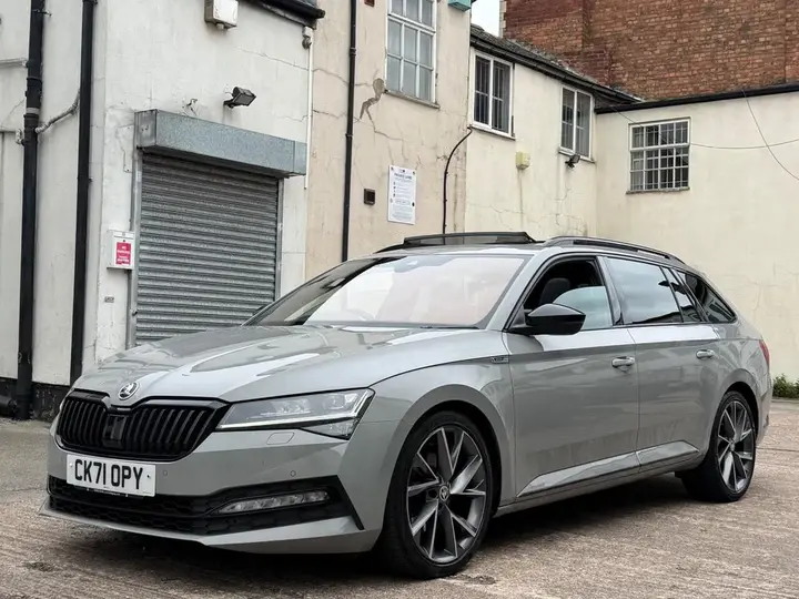 Skoda Superb 2021 photo 2