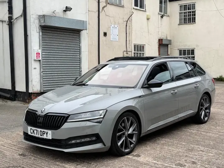 Skoda Superb 2021 photo 5