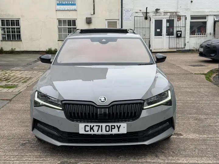 Skoda Superb 2021 photo 4